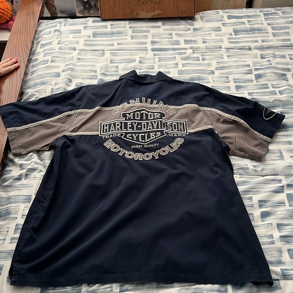 4 Harley Davidson button up shirts! - Picture 6 of 11